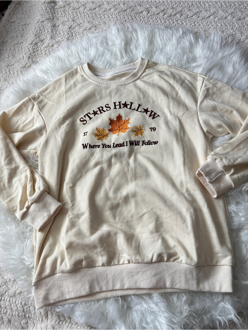 Cream Crewneck Sweatshirt with Autumn Leaf Embroidery